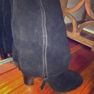 Women’s 7.5 INC booties, shade.